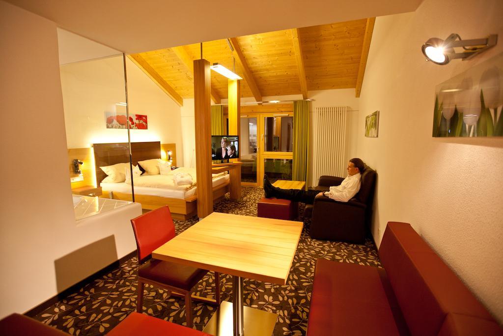 Hotel Und Appartementhof Waldeck Bad Fussing Bagian luar foto