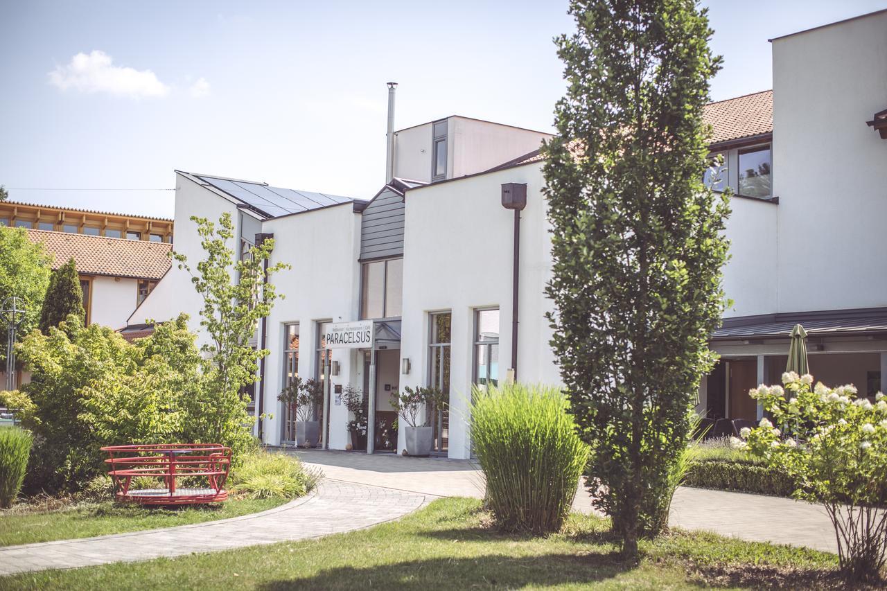 Hotel Und Appartementhof Waldeck Bad Fussing Bagian luar foto